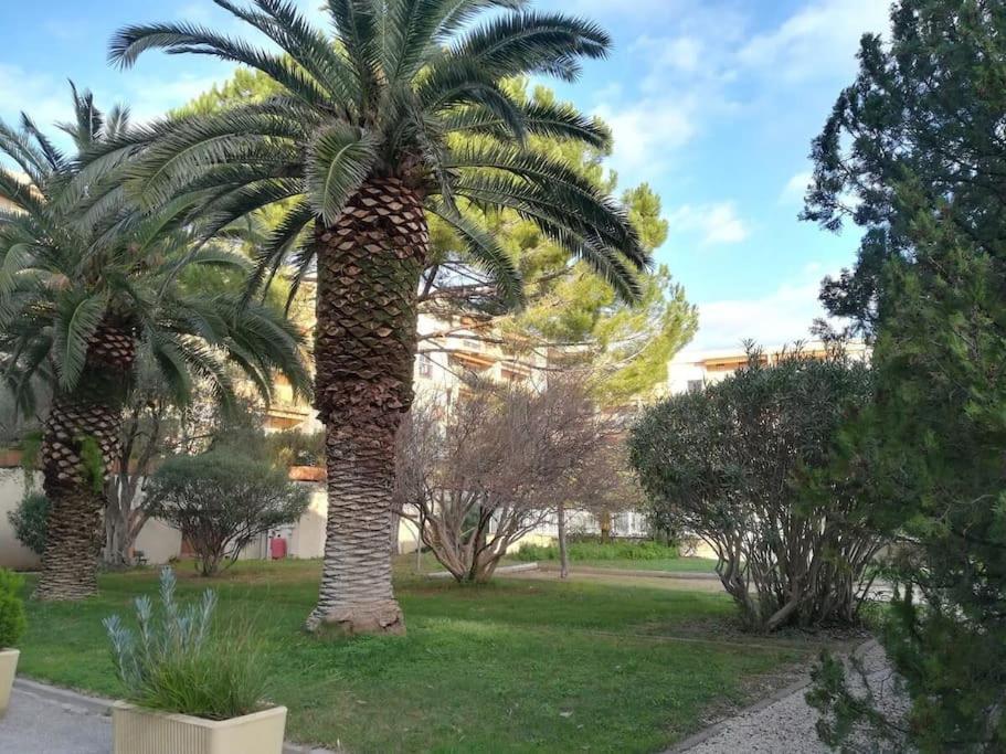 Apartament Les Jardins Du Luxembourg Hyères Zewnętrze zdjęcie